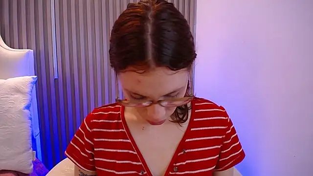 Katy Van online show from May 10, 2026, 9:16 pm