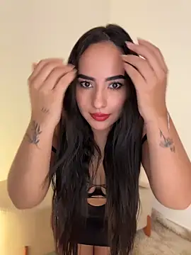 anniesweet02 online show from May 17, 2026, 10:43 pm
