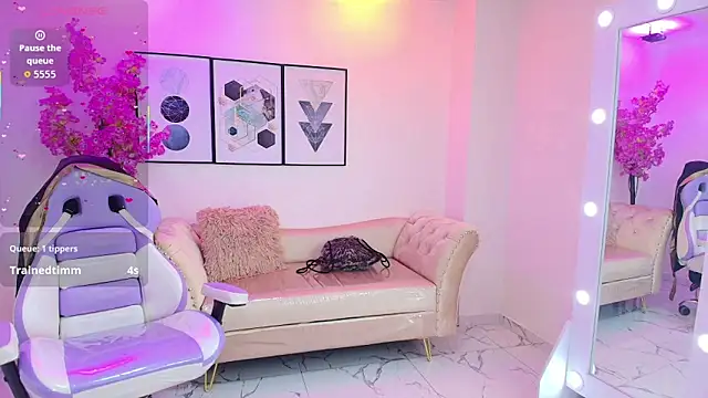 Isa reel online show from November 28, 2025, 7:47 pm