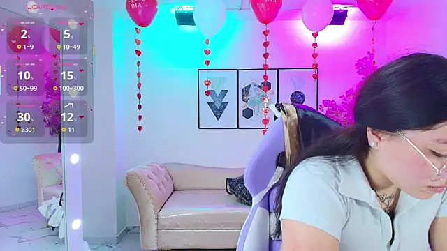 Snapshot of Isa_reel chatting on February 9, 2026, 7:45 pm Isa reel online show from February 9, 2026, 7:45 pm