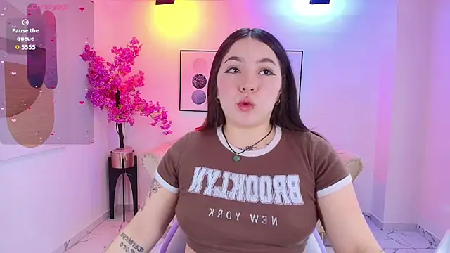 Isa reel online show from November 8, 2025, 7:28 pm