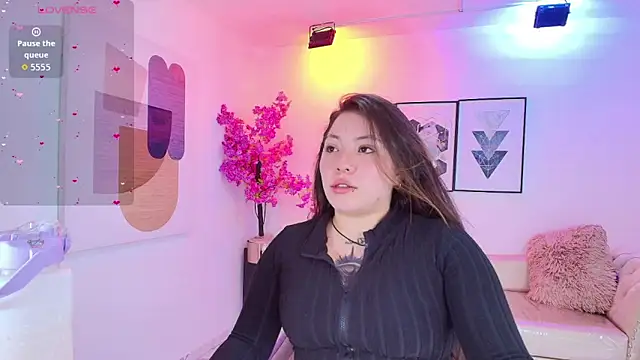 Isa reel online show from November 7, 2025, 7:40 pm