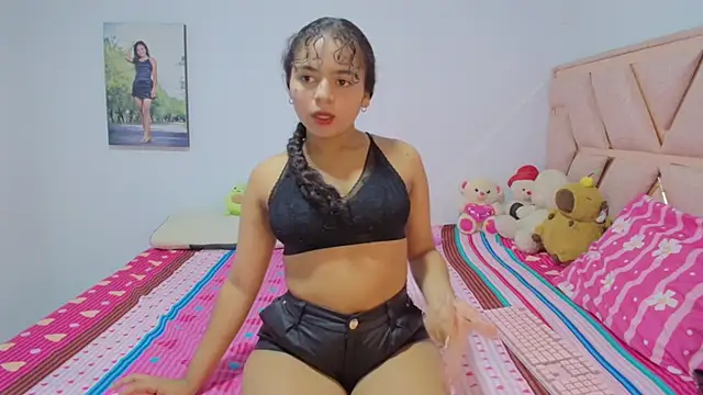 Snapshot of Winnifer_Gonzal chatting on February 24, 2026, 3:29 am Winnifer Gonzal online show from February 24, 2026, 3:29 am