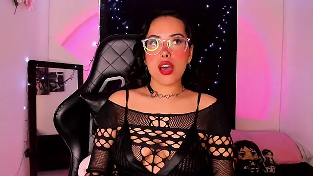 willow poisson online show from March 6, 2025, 6:26 pm