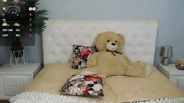 Snapshot of Anysa_Reye chatting on February 6, 2025, 11:53 am Anysa Reye online show from February 6, 2025, 11:53 am