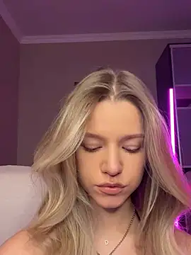 Snapshot of JessIsLove chatting on January 18, 2025, 5:41 am JessIsLove online show from January 18, 2025, 5:41 am