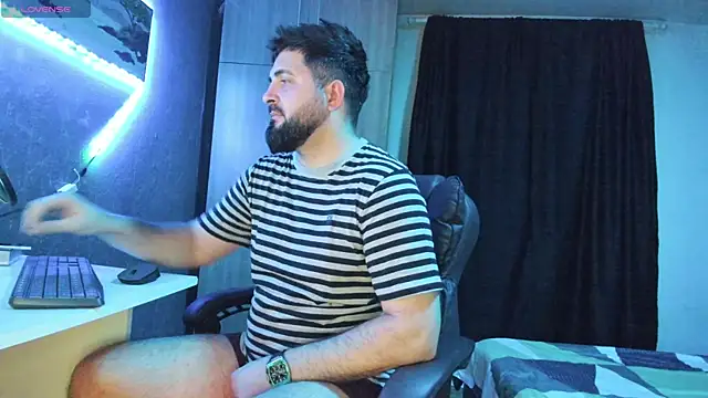 Eduu2322 online show from February 2, 2025, 10:39 pm