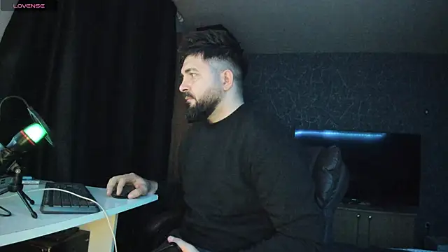 Eduu2322 online show from January 16, 2025, 11:06 pm