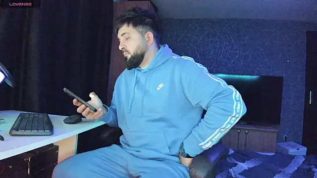 Eduu2322 online show from January 26, 2025, 10:02 pm