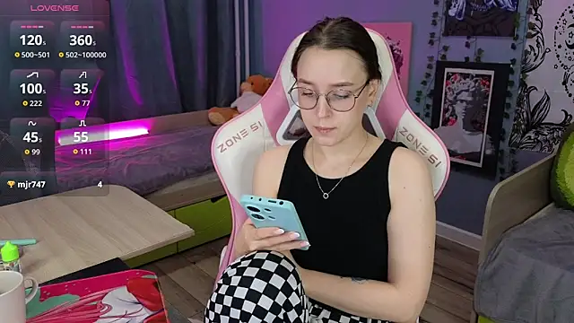 Sweet frosti online show from February 3, 2026, 6:22 am