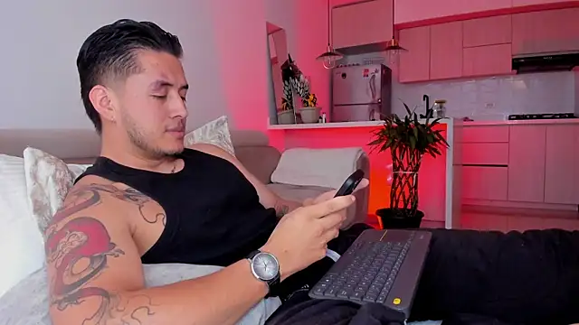 Snapshot of Chriskyle_ chatting on November 20, 2025, 12:50 pm Chriskyle online show from November 20, 2025, 12:50 pm