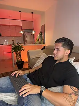 Snapshot of Chriskyle_ chatting on November 28, 2025, 12:44 am Chriskyle online show from November 28, 2025, 12:44 am