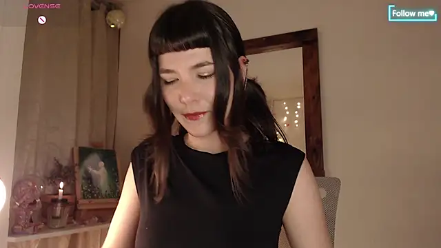 CherryBlossom    online show from December 5, 2025, 2:21 am