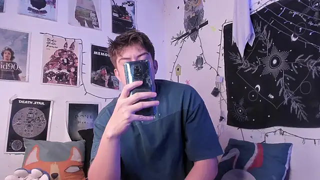 Snapshot of Nico_bulg3 chatting on October 10, 2025, 2:01 am Nico bulg3 online show from October 10, 2025, 2:01 am