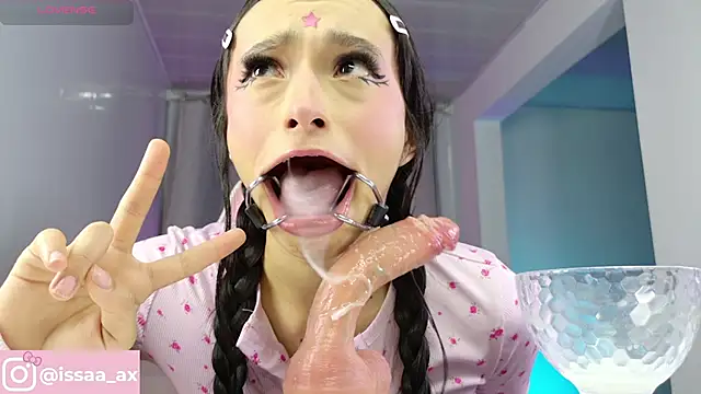 issagarcia online show from November 19, 2025, 1:22 pm