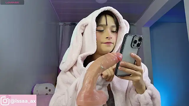 issagarcia online show from November 5, 2025, 12:58 am