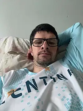 Juliano2289 online show from July 8, 2026, 5:35 pm