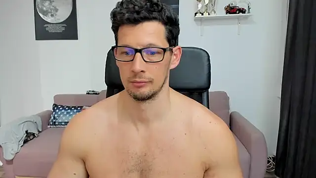 Snapshot of BrutusK08 chatting on March 18, 2025, 1:34 pm BrutusK08 online show from March 18, 2025, 1:34 pm
