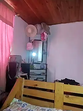 KATYGONZALEZ online show from July 14, 2026, 6:03 pm