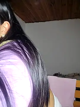 KATYGONZALEZ online show from May 15, 2026, 11:03 pm