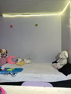 KATYGONZALEZ online show from March 17, 2025, 12:32 am