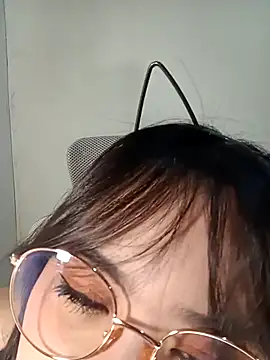 Snapshot of Chall_mee chatting on January 17, 2026, 3:48 pm Chall mee online show from January 17, 2026, 3:48 pm