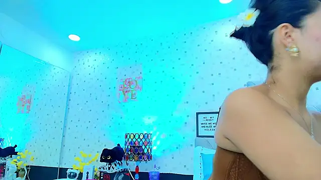 Snapshot of JulietaReyess chatting on February 5, 2026, 11:50 am JulietaReyess online show from February 5, 2026, 11:50 am