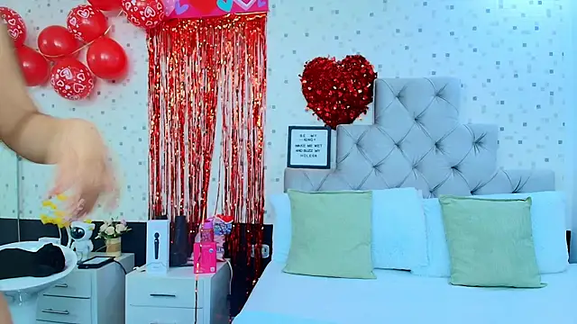 Snapshot of JulietaReyess chatting on February 16, 2026, 11:53 am JulietaReyess online show from February 16, 2026, 11:53 am