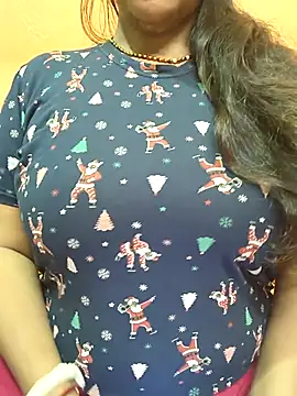 Snapshot of CUTE_SOPHIA- chatting on January 15, 2026, 12:03 am CUTE SOPHIA- online show from January 15, 2026, 12:03 am