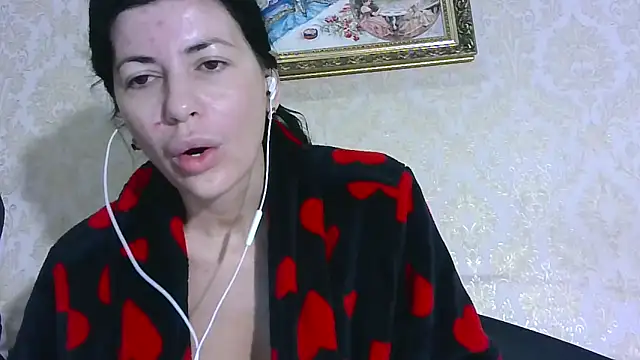 StunnigArt online show from May 12, 2026, 1:24 am