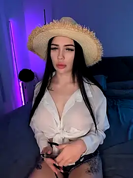 GroteskJane online show from January 5, 2025, 11:12 pm