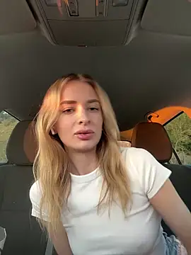 EvieEvans online show from February 6, 2025, 5:19 pm