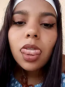 Snapshot of stefanie010 chatting on January 8, 2025, 9:34 pm stefanie010 online show from January 8, 2025, 9:34 pm