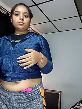 stefanie010 online show from November 14, 2025, 6:55 pm