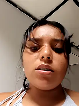 Snapshot of stefanie010 chatting on February 12, 2025, 4:44 pm stefanie010 online show from February 12, 2025, 4:44 pm