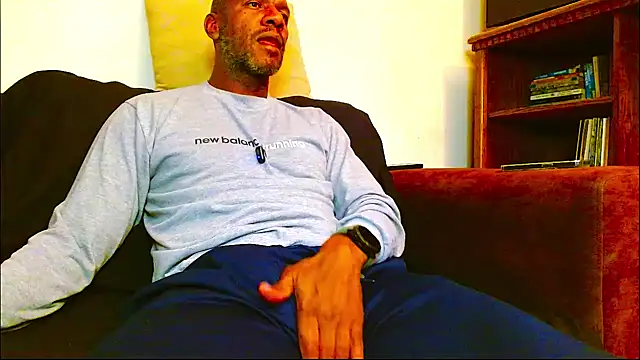 Snapshot of elmorenazost chatting on February 3, 2026, 3:15 am elmorenazost online show from February 3, 2026, 3:15 am