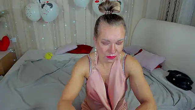 Violet Adler online show from February 20, 2025, 6:39 am