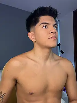 santiago 01 online show from April 3, 2026, 10:27 pm