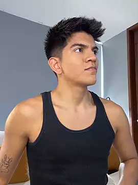 santiago 01 online show from October 3, 2025, 7:26 pm