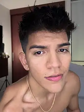 santiago 01 online show from March 19, 2025, 12:04 am