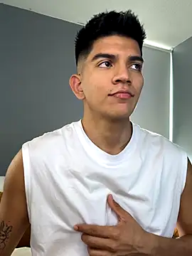 santiago 01 online show from October 17, 2025, 9:27 pm