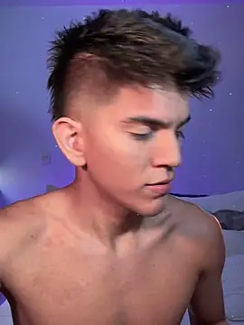 santiago 01 online show from March 2, 2025, 10:56 pm