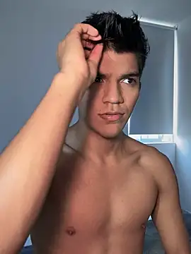 santiago 01 online show from February 9, 2025, 1:14 pm