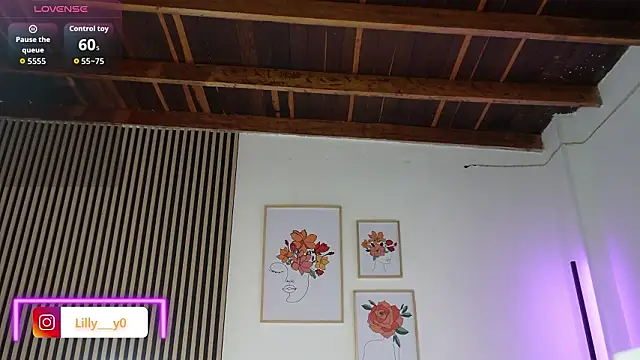 Snapshot of LillyDolls23 chatting on January 16, 2026, 1:04 pm LillyDolls23 online show from January 16, 2026, 1:04 pm