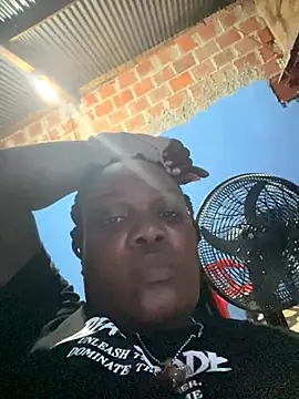 kasandra smith  online show from October 19, 2025, 10:45 pm