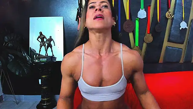 Snapshot of Khloe_Rossich chatting on February 6, 2026, 5:53 pm Khloe Rossich online show from February 6, 2026, 5:53 pm