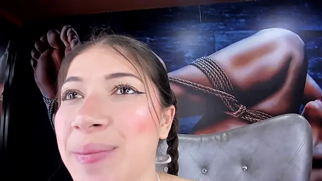 Snapshot of miss__pamela chatting on December 13, 2024, 2:16 pm miss pamela online show from December 13, 2024, 2:16 pm