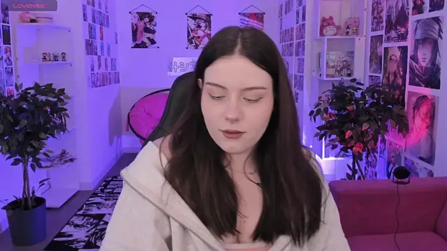 CoralineKeyns online show from October 20, 2025, 6:26 am