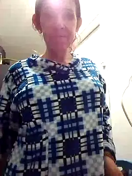 Cameron puppy online show from October 15, 2025, 8:28 pm