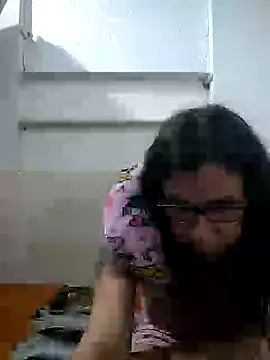 Snapshot of Cameron_puppy chatting on April 4, 2026, 5:36 am Cameron puppy online show from April 4, 2026, 5:36 am